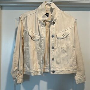 GAP. Cropped Denim jacket.